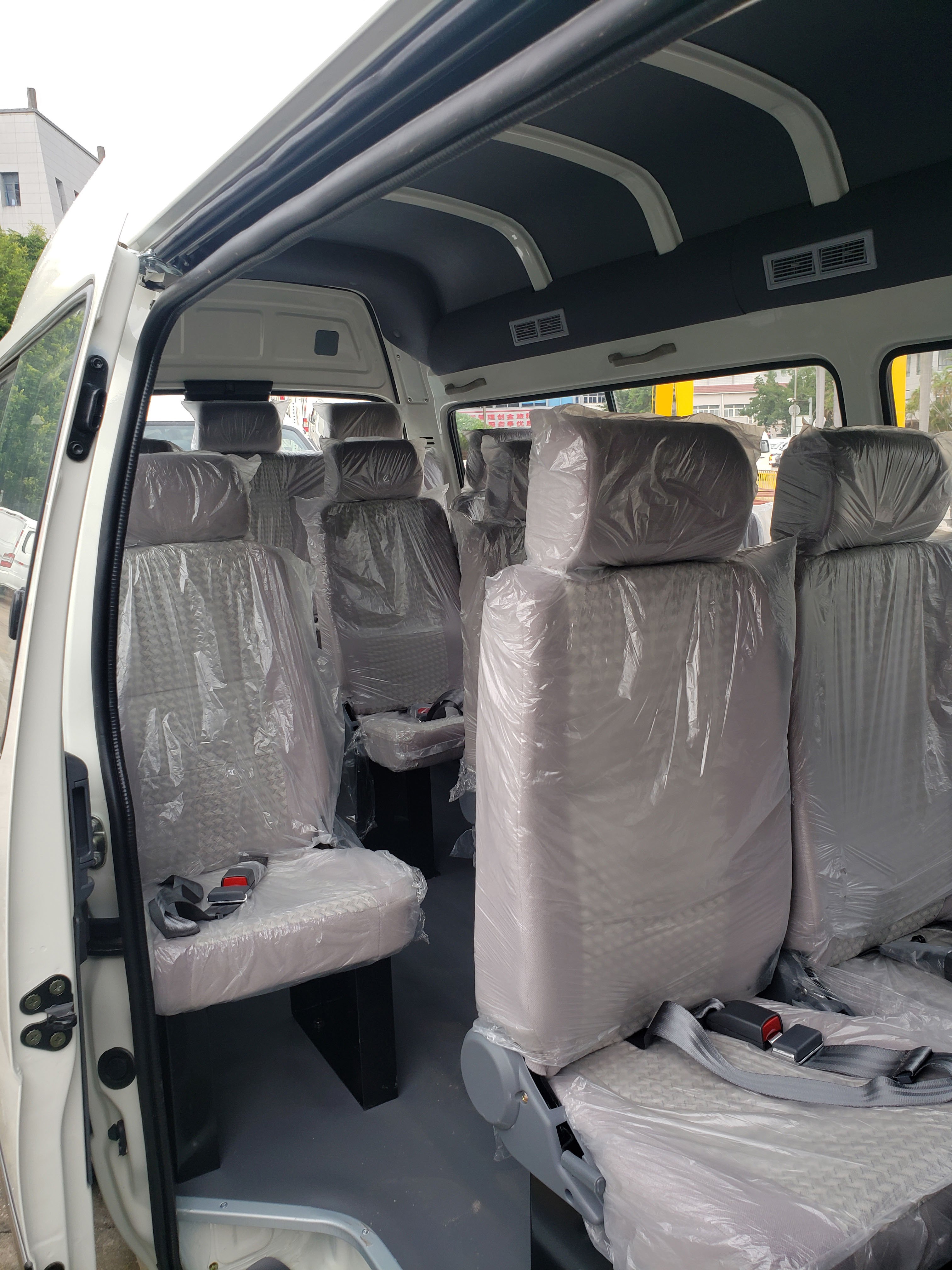 Low Price Gasoline&LPG Dual Fuel 9-17 Seats Mini Bus 5m Passenger Van